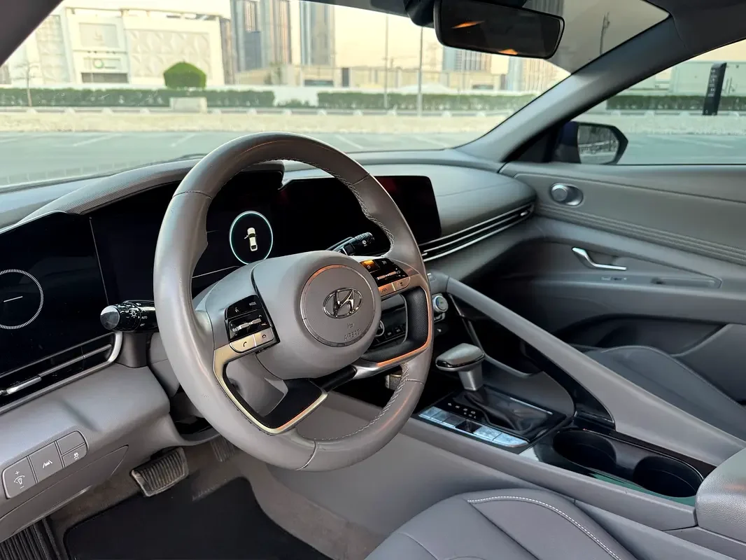 HYUNDAI ELANTRA 2023