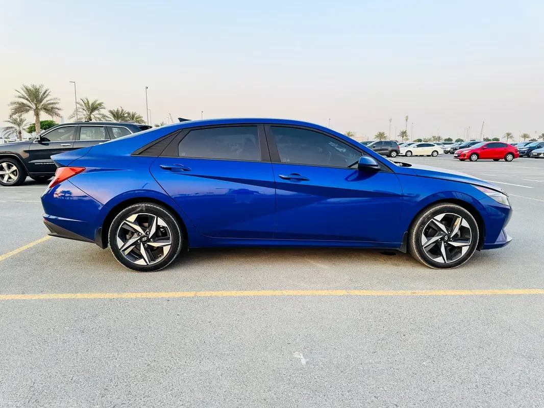 HYUNDAI ELANTRA 2023