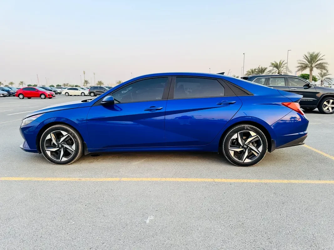 HYUNDAI ELANTRA 2023