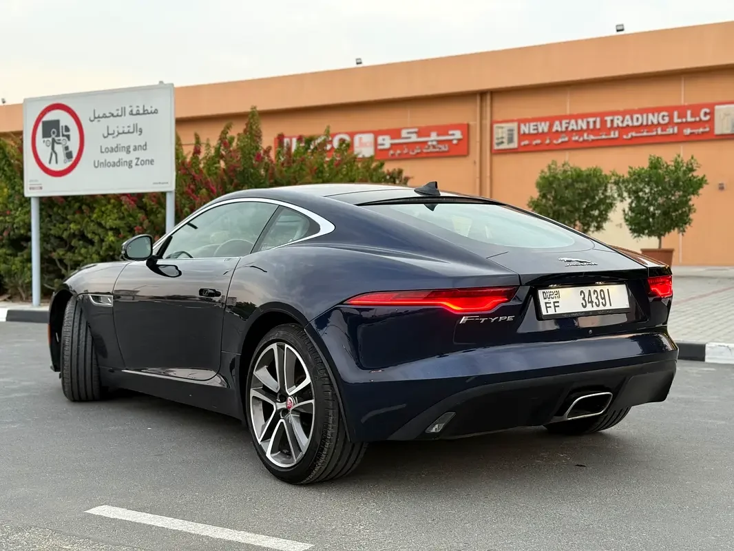 جاكوار F-TYPE 2022