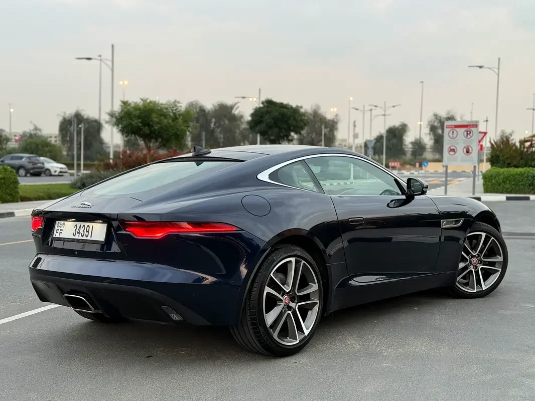 جاكوار F-TYPE 2022