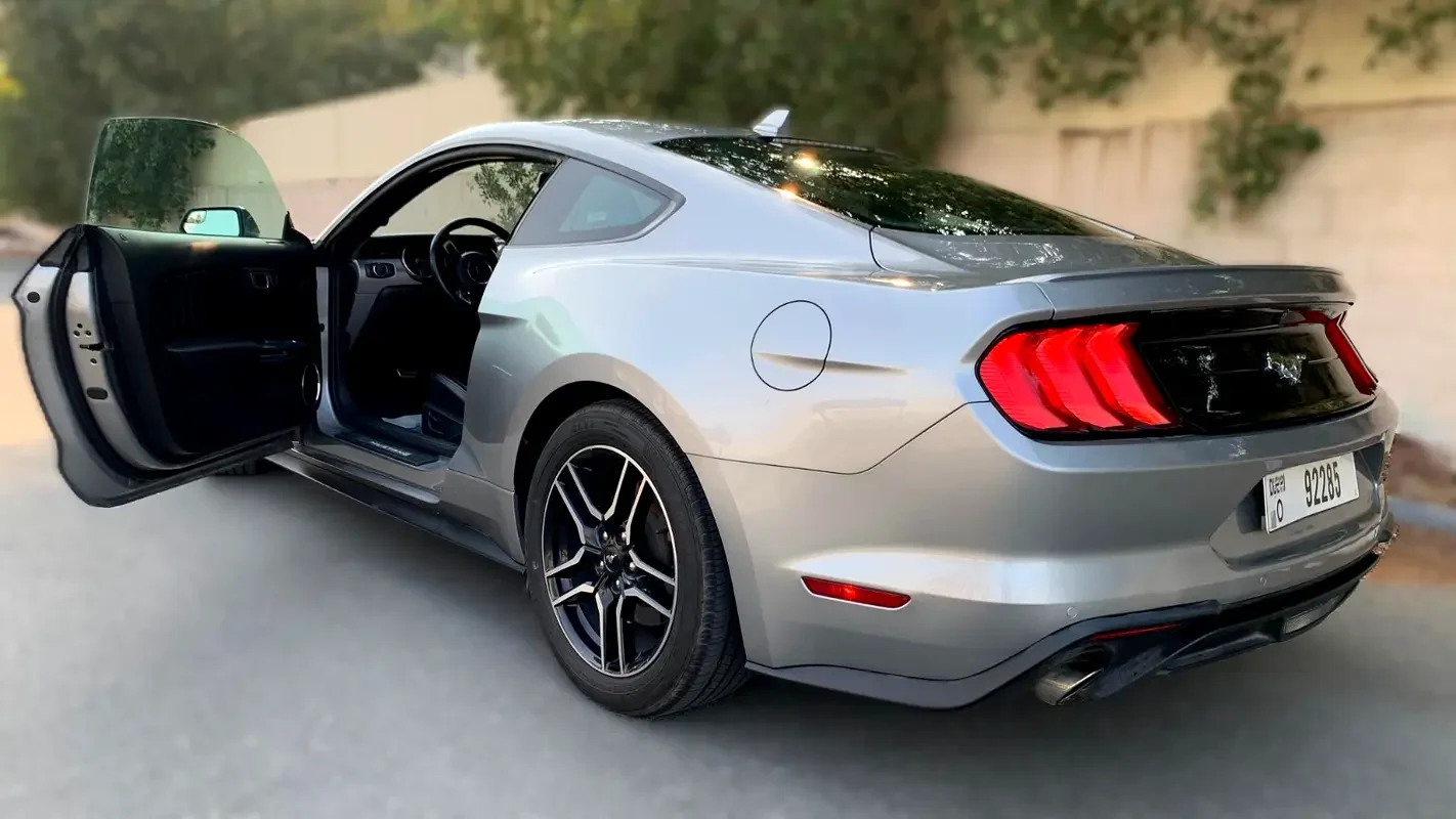 FORD MUSTANG 2020