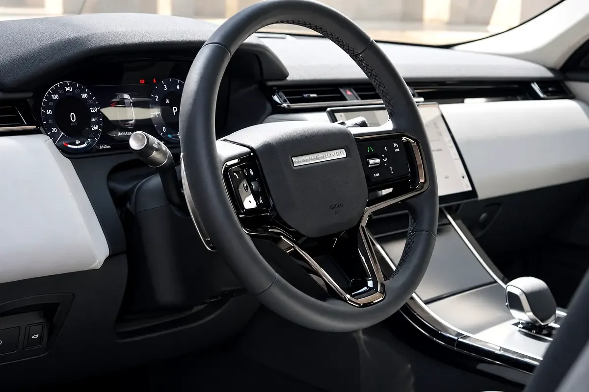 LAND ROVER VELAR 2025