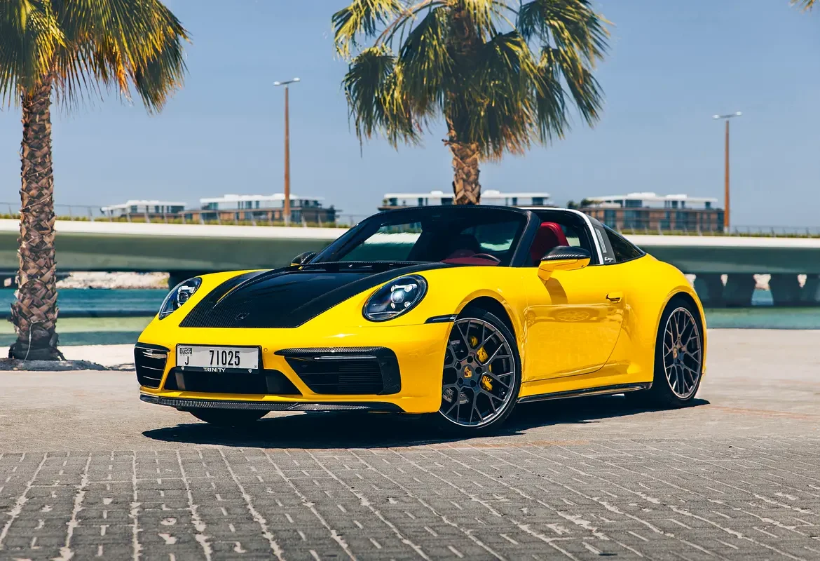PORSCHE 911 2023