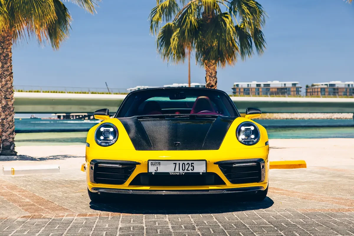 PORSCHE 911 2023