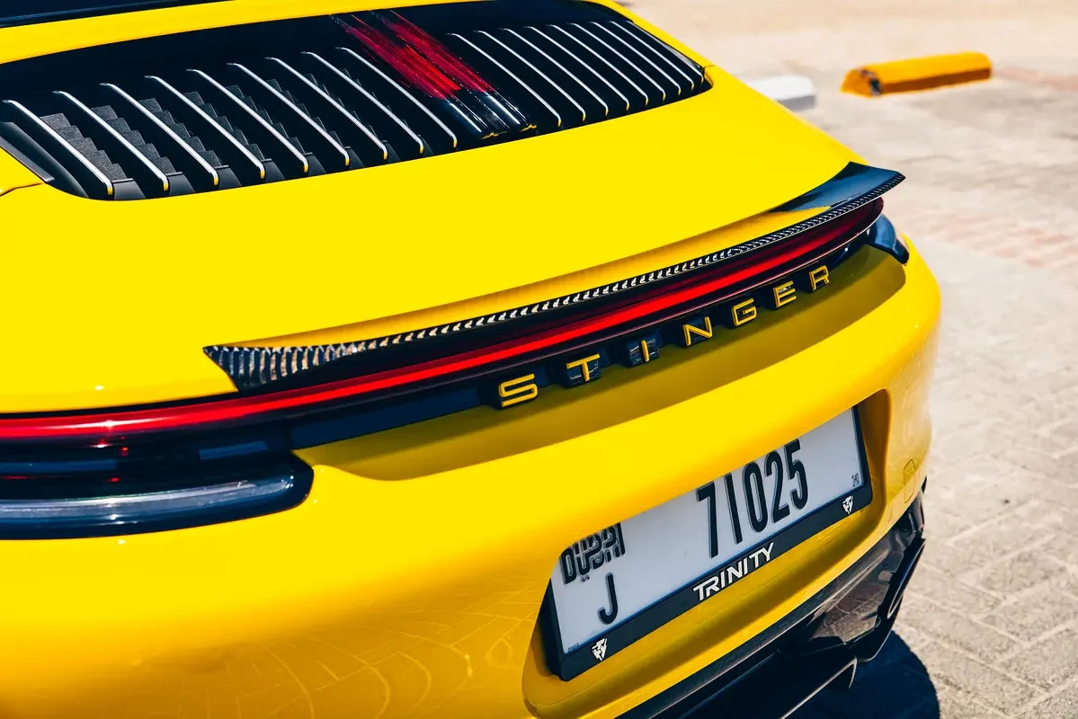 PORSCHE 911 2023