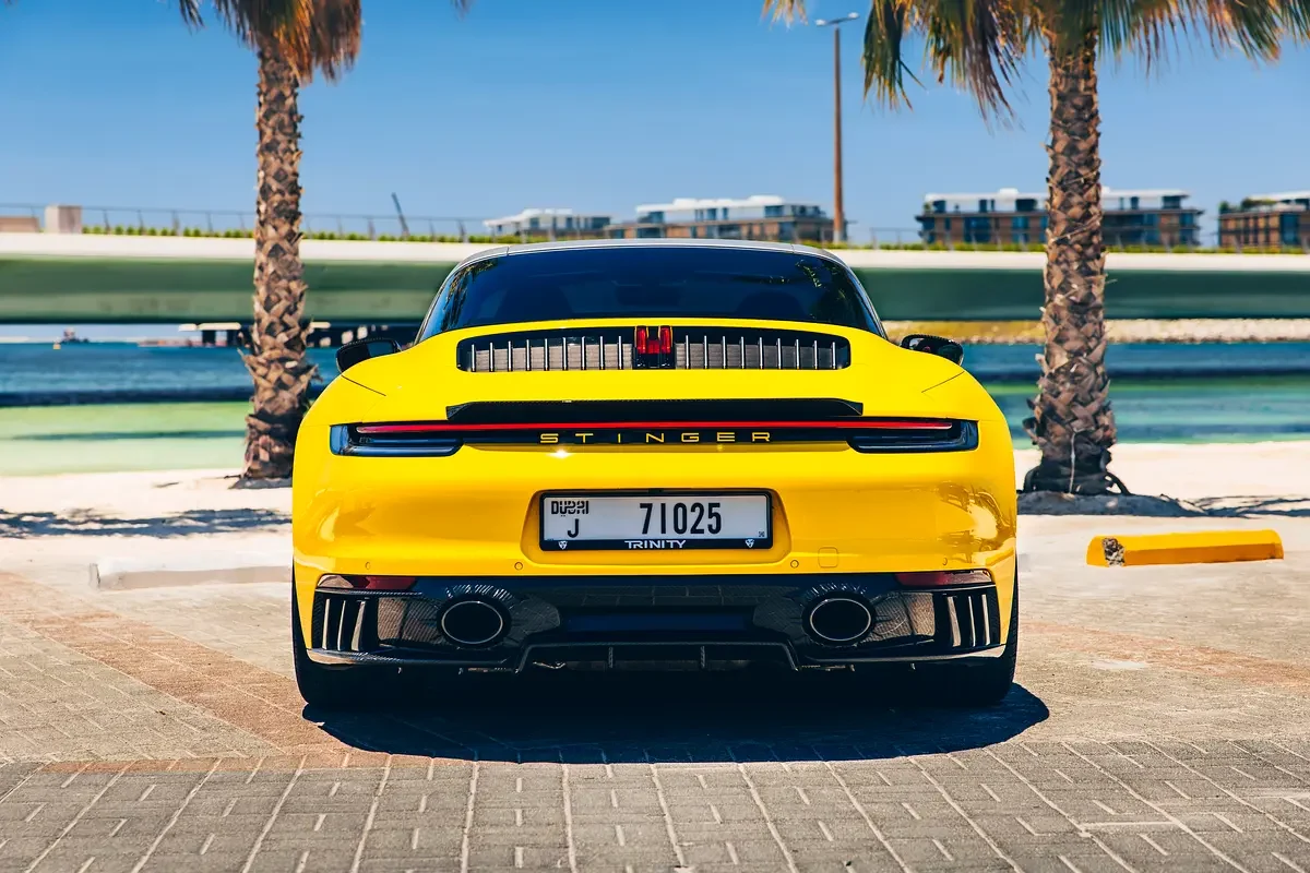 PORSCHE 911 2023