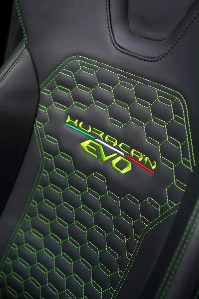LAMBORGHINI HURACAN 2024