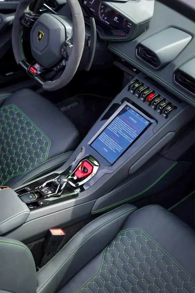 LAMBORGHINI HURACAN 2024