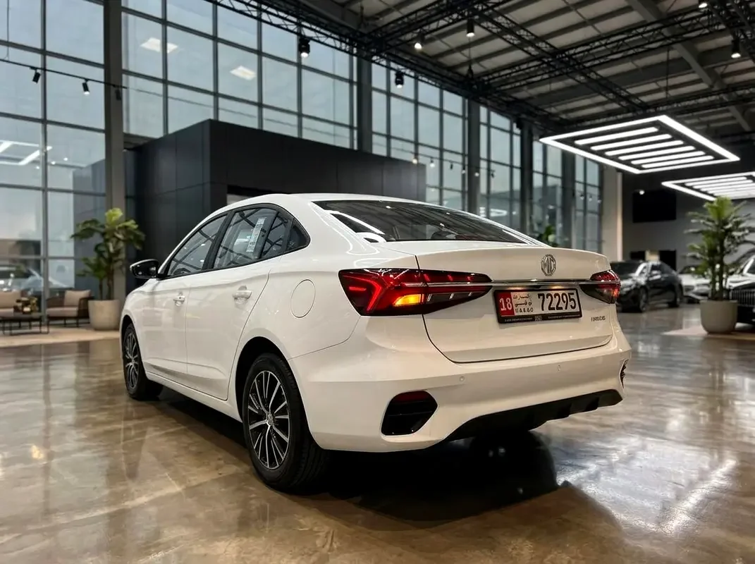 MG 5 2027
