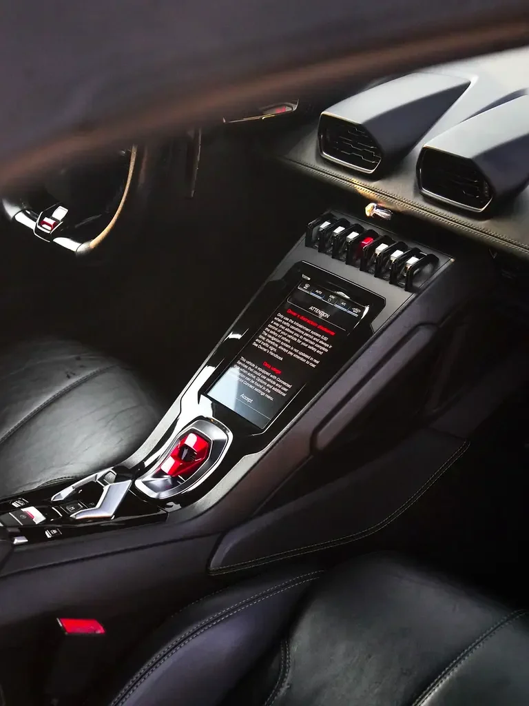 LAMBORGHINI HURACAN 2021
