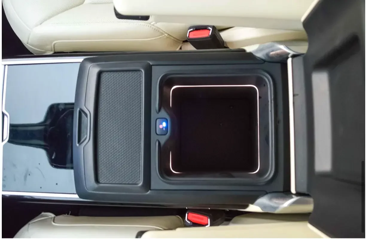 LAND ROVER VOGUE 2024