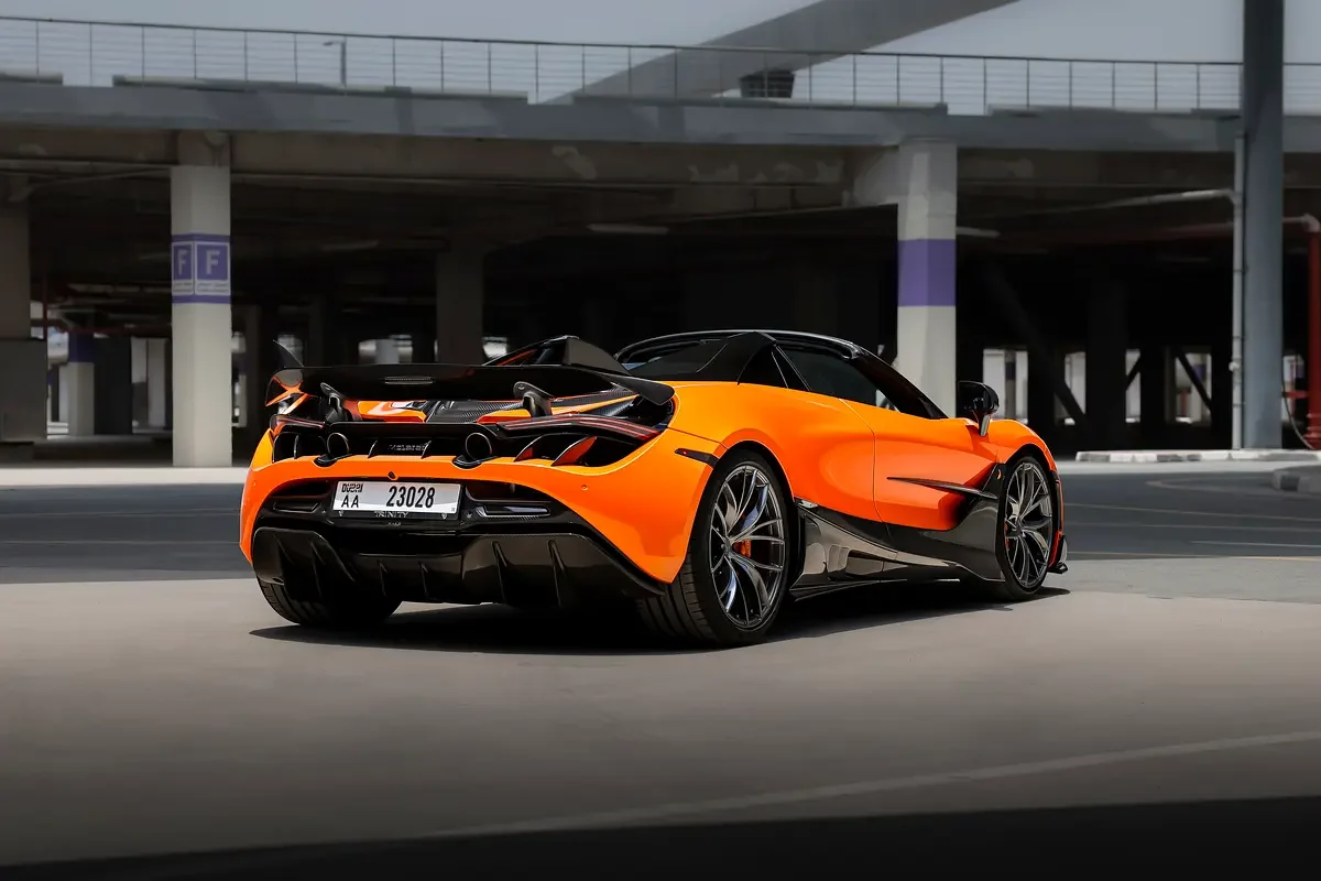 MCLAREN 720S COUPE 2023