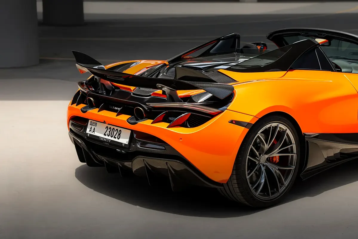 MCLAREN 720S COUPE 2023