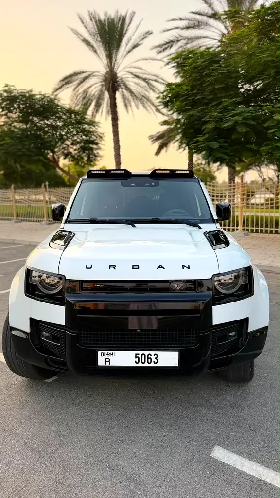 LAND ROVER DEFENDER 2023