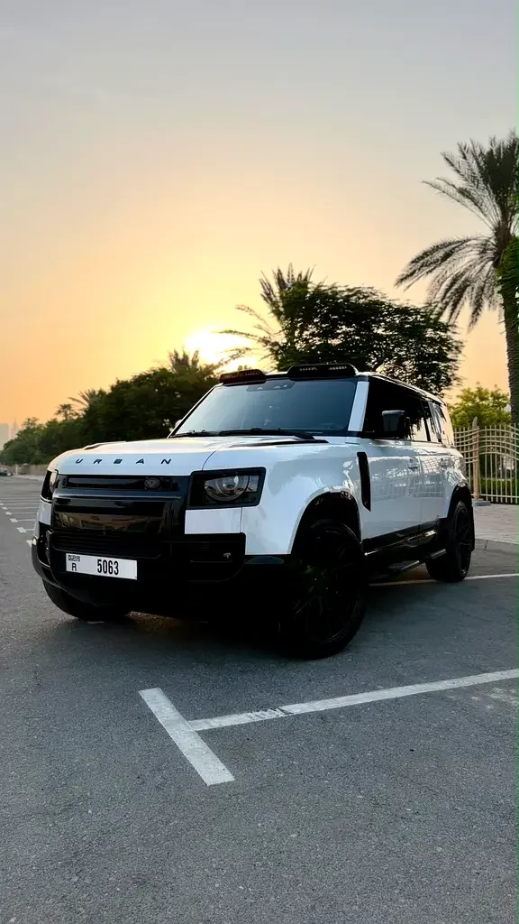 LAND ROVER DEFENDER 2023