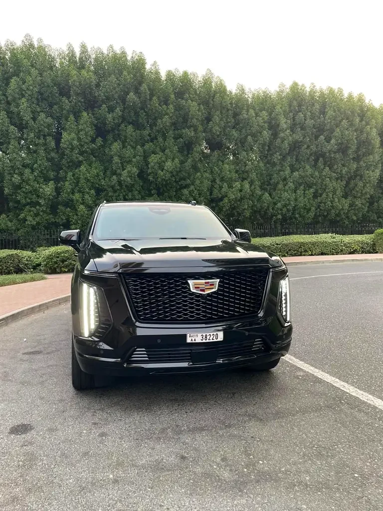 كادليك إسكاليد 2025