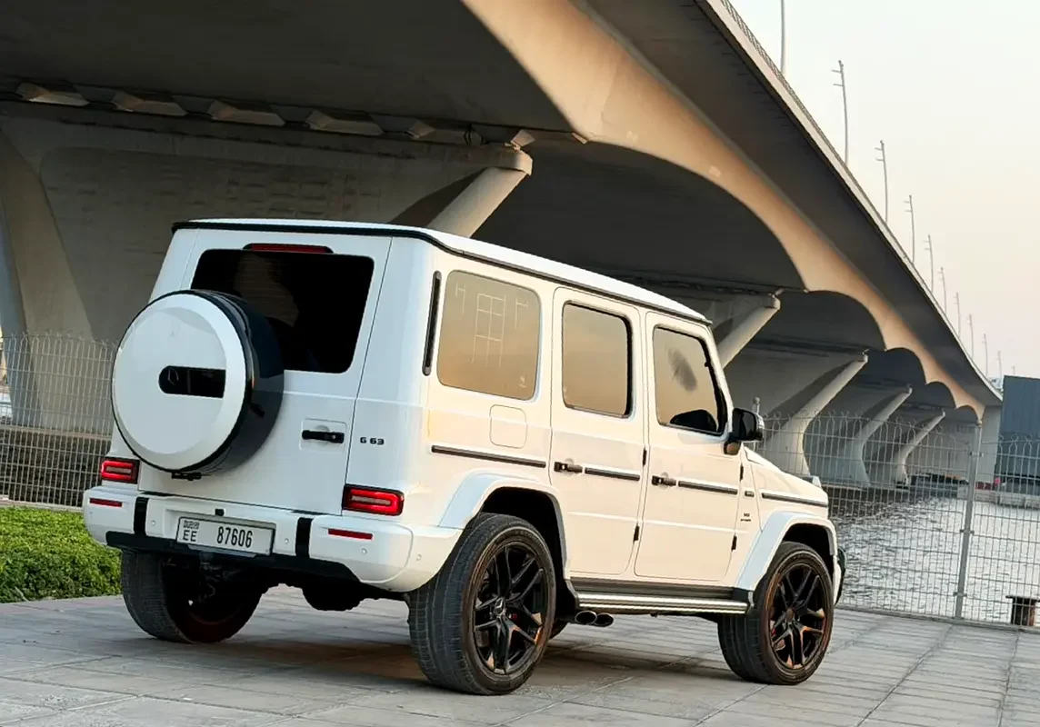 MERCEDES G CLASS 2025