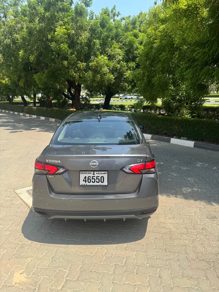 NISSAN VERSA 2024