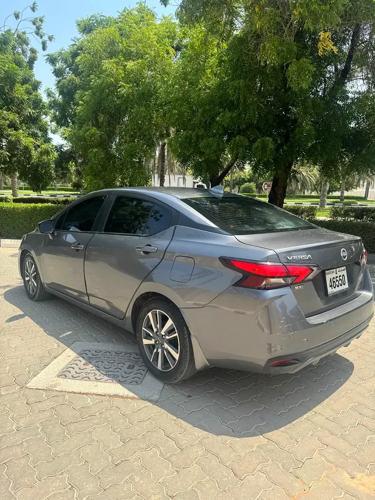 NISSAN VERSA 2024