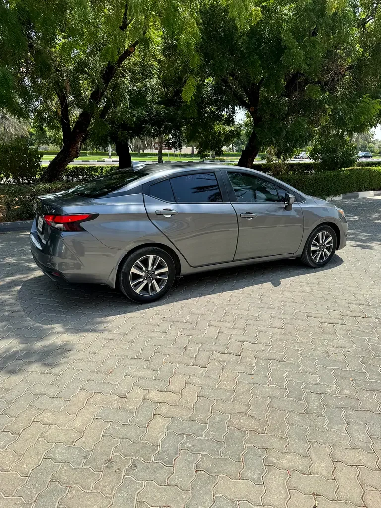 NISSAN VERSA 2024
