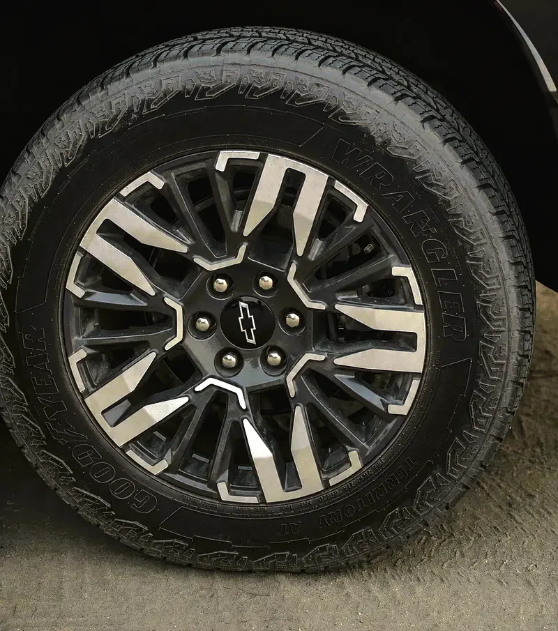 CHEVROLET TAHOE 2025