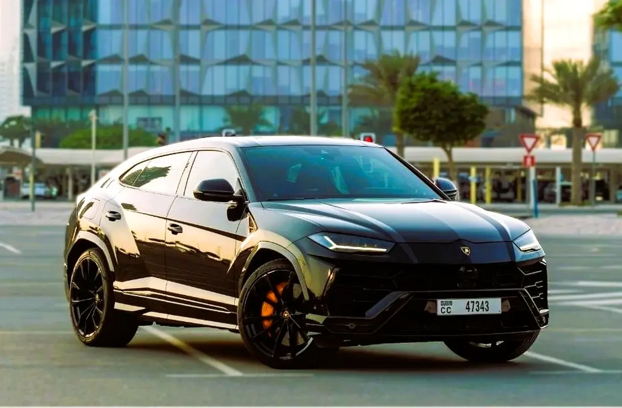 LAMBORGHINI URUS 2023
