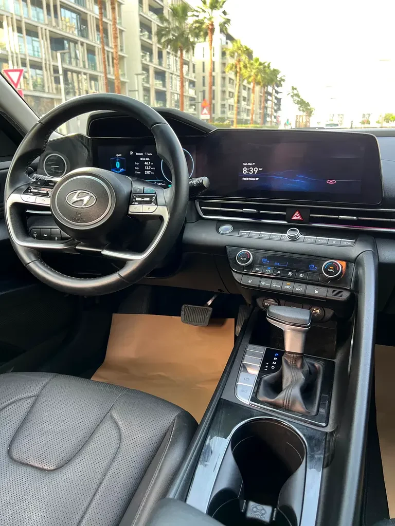 HYUNDAI ELANTRA 2023