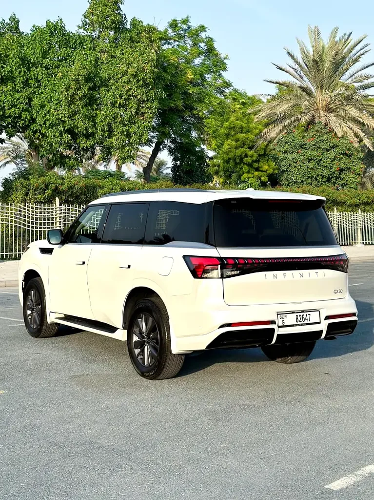 انفينتي QX80 2025
