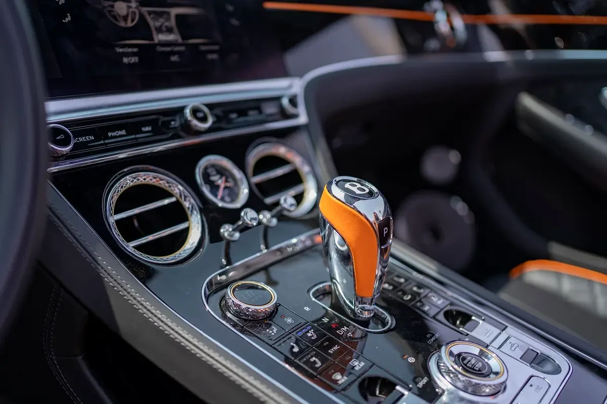 BENTLEY CONTINENTAL 2024