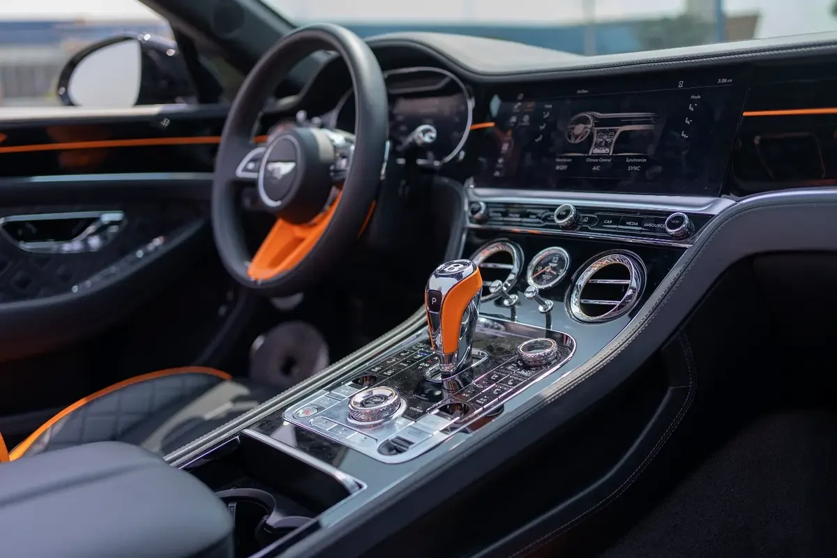 BENTLEY CONTINENTAL 2024