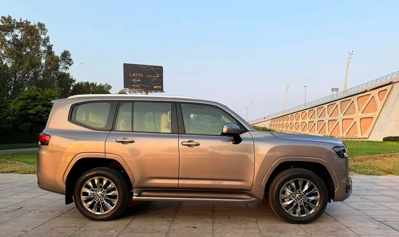 TOYOTA LAND CRUISER 2025