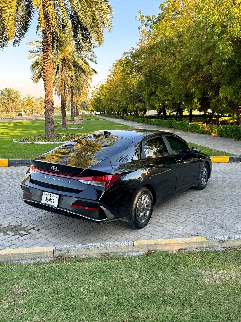 HYUNDAI ELANTRA 2024