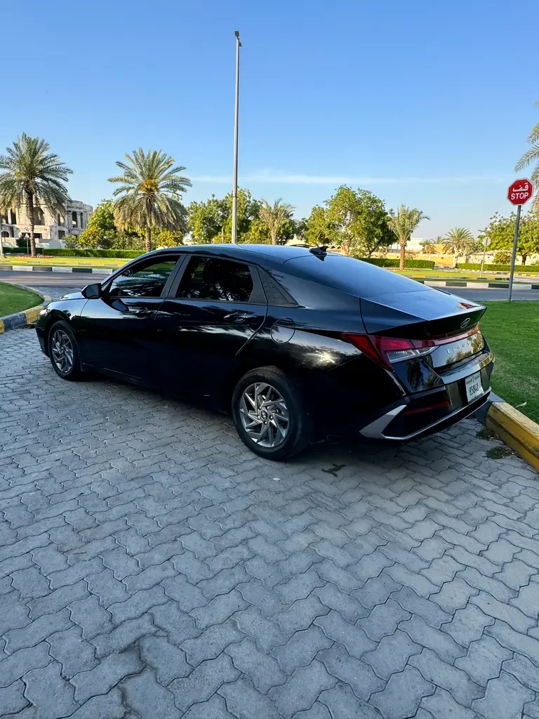 HYUNDAI ELANTRA 2024