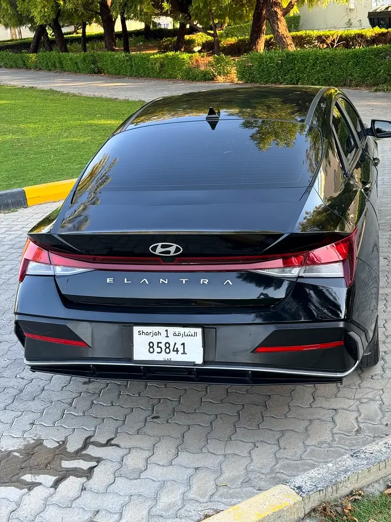 HYUNDAI ELANTRA 2024