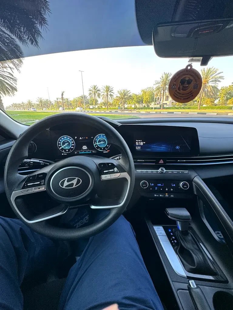 HYUNDAI ELANTRA 2024