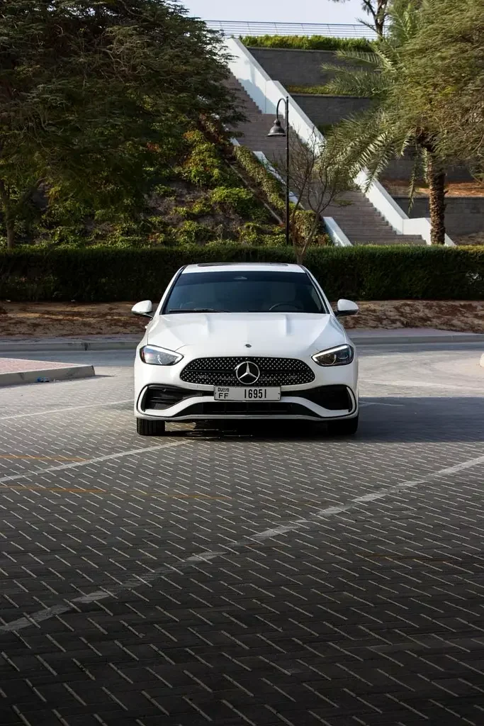 مرسيدس C Class 2024