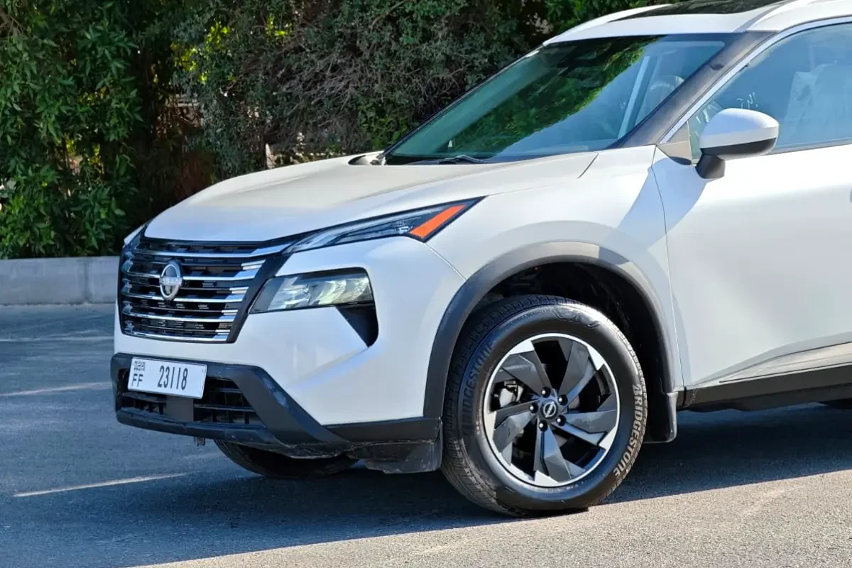 NISSAN ROGUE 2024