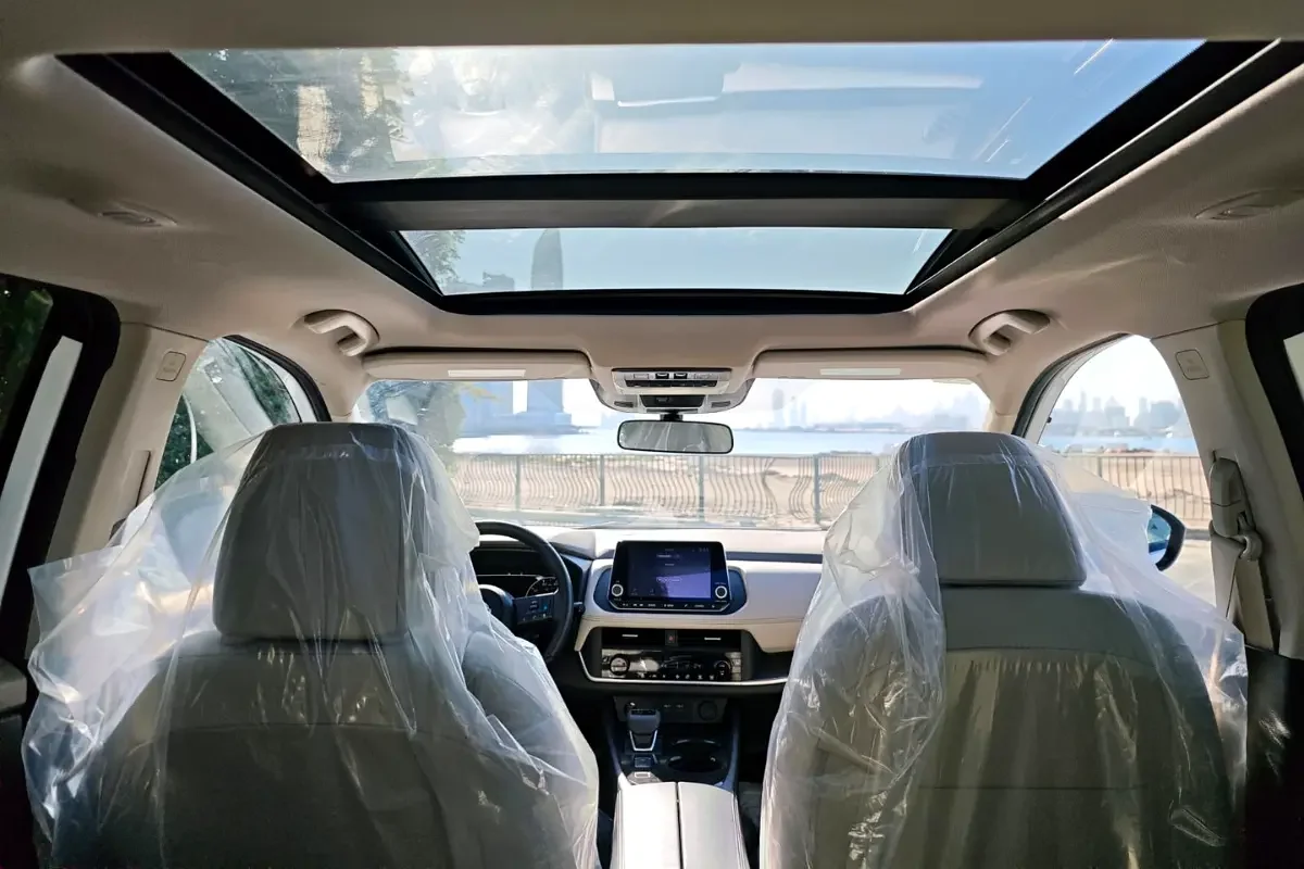 NISSAN ROGUE 2024