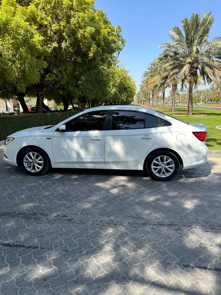 MG 5 2025