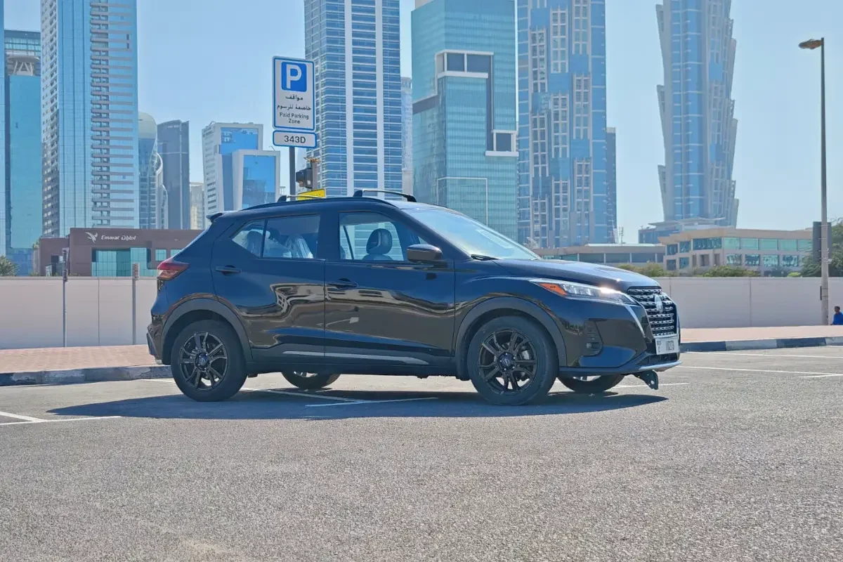 NISSAN KICKS 2023