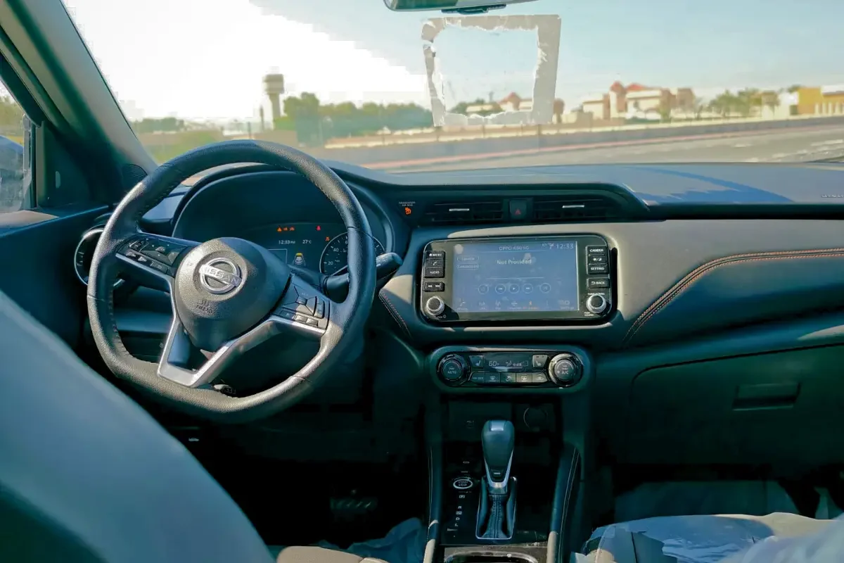 NISSAN KICKS 2023