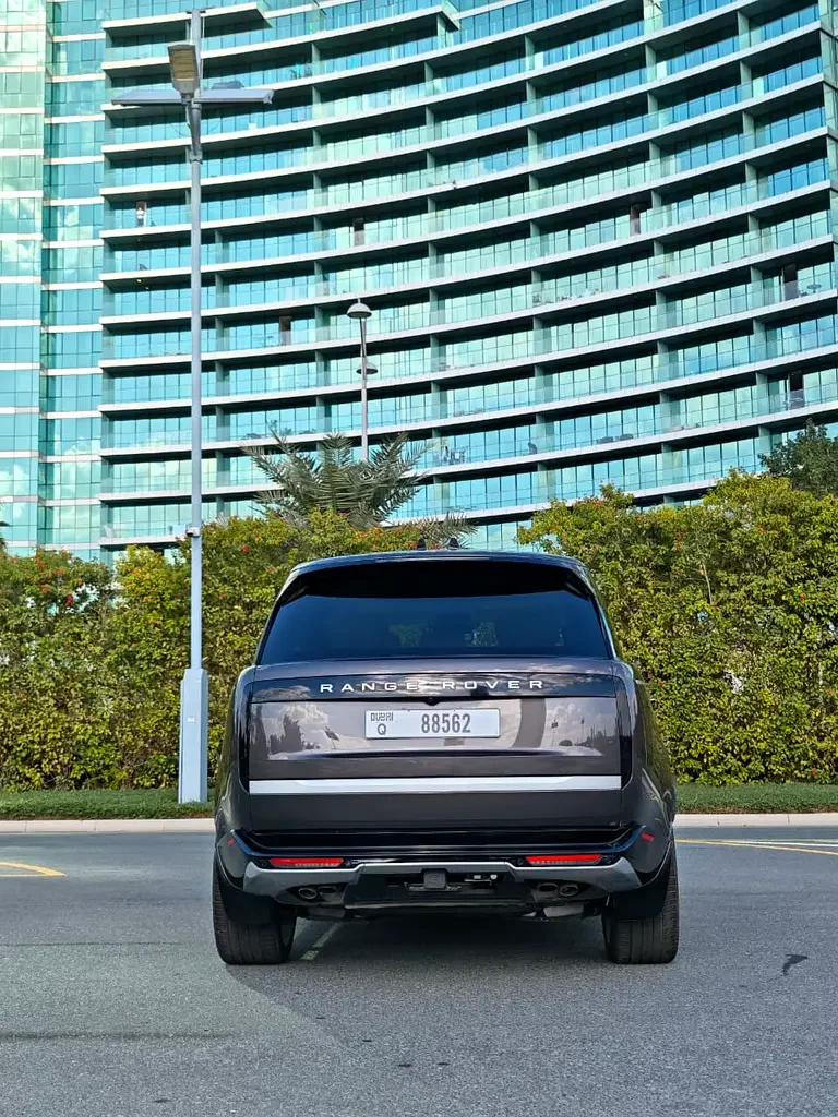 لاند روفر فوج 2025