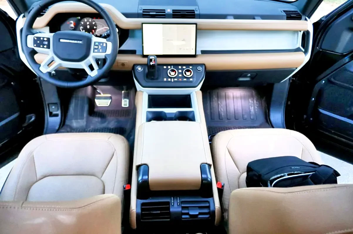 LAND ROVER DEFENDER 2025