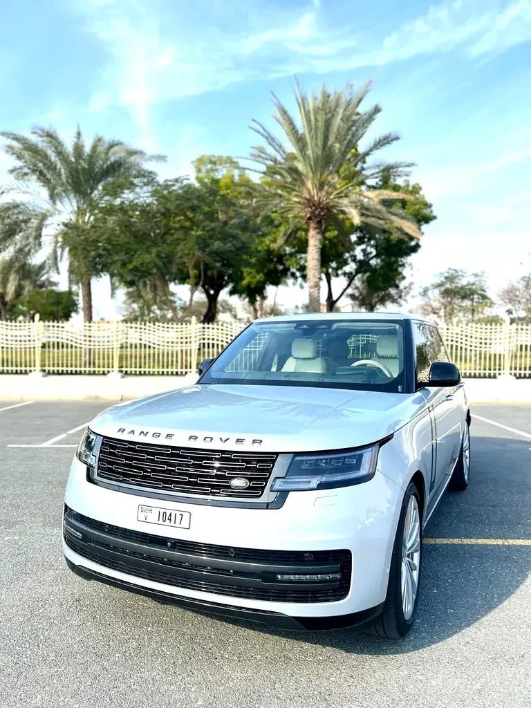 لاند روفر فوج 2025