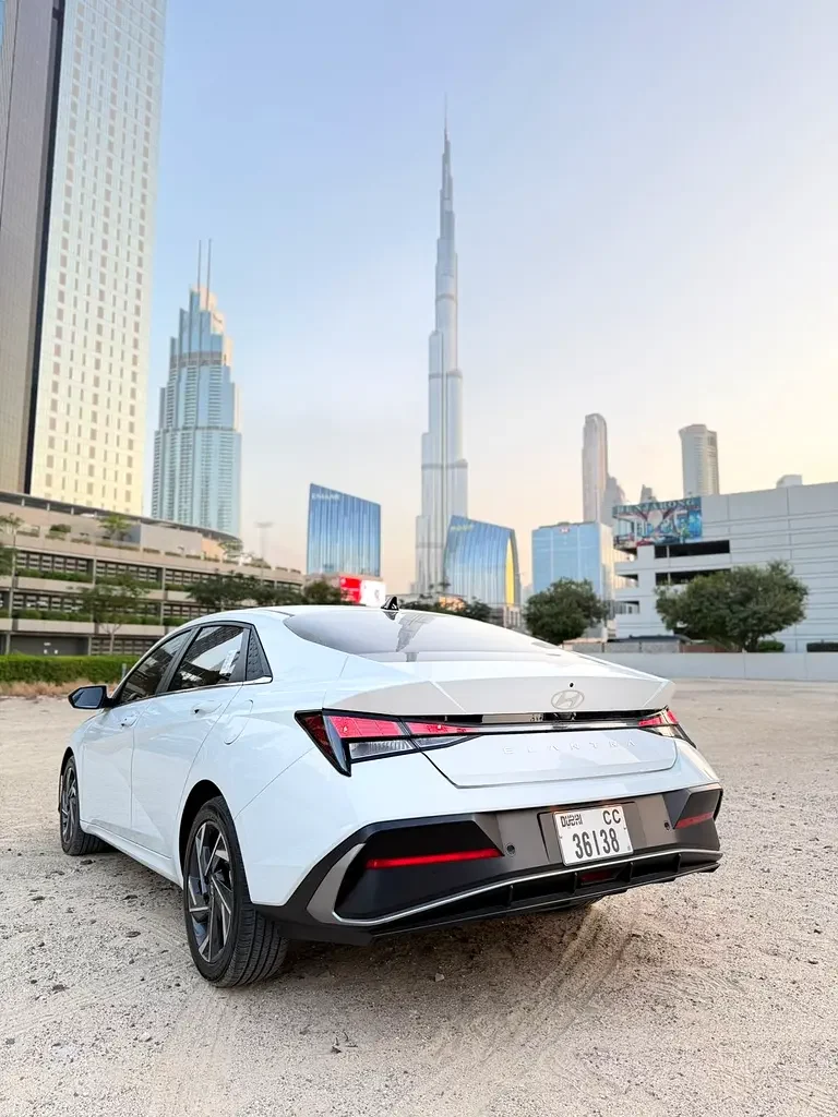 HYUNDAI ELANTRA 2024