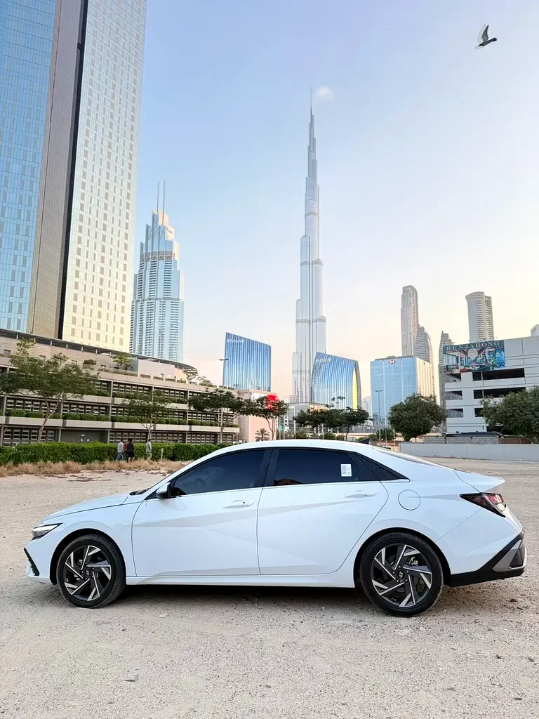 HYUNDAI ELANTRA 2024
