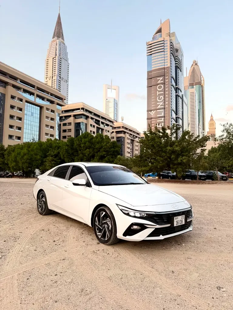HYUNDAI ELANTRA 2024