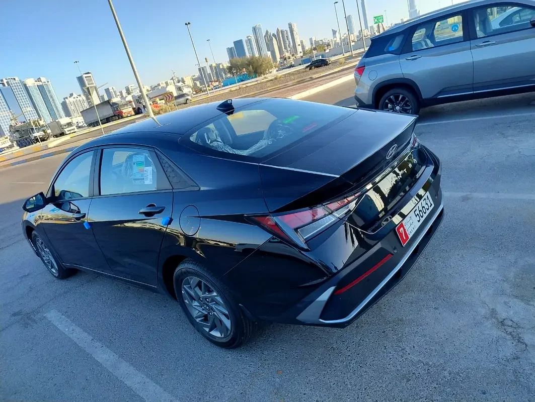 HYUNDAI ELANTRA 2025