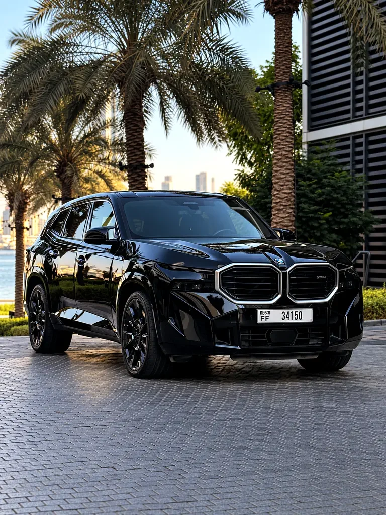 بي أم دبليو XM 2025